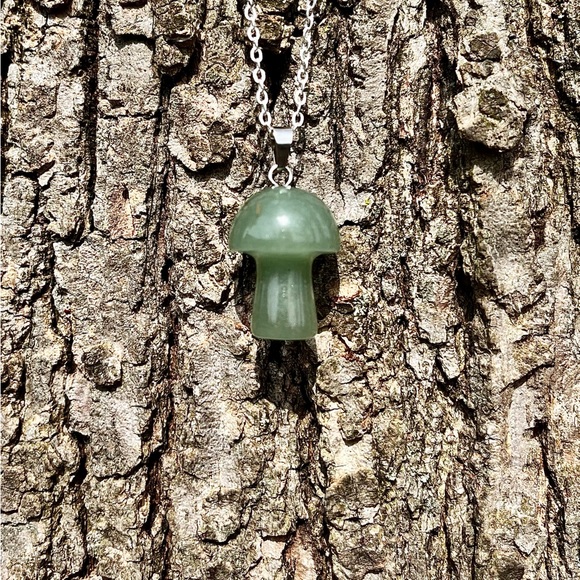 Green Aventurine Gemstone Mushroom Necklace - Picture 4 of 4
